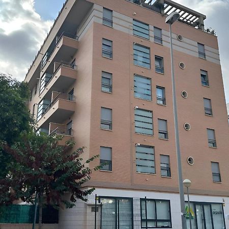 Malaga Campus Apartment Parking Included Dış mekan fotoğraf