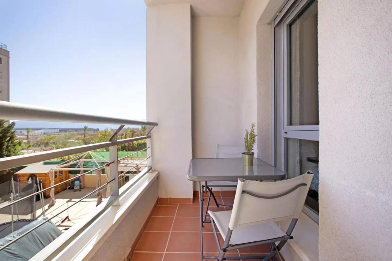 Malaga Campus Apartment Parking Included Dış mekan fotoğraf