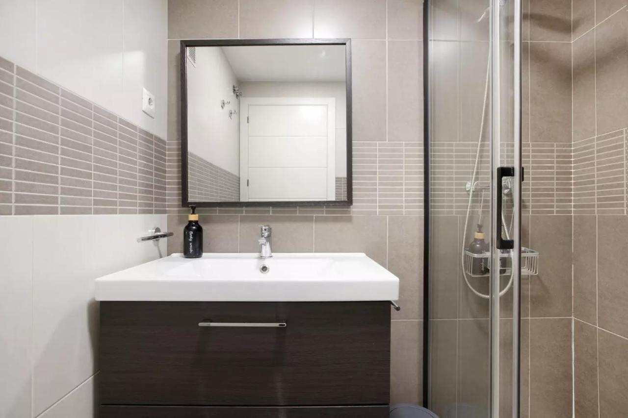 Malaga Campus Apartment Parking Included Dış mekan fotoğraf
