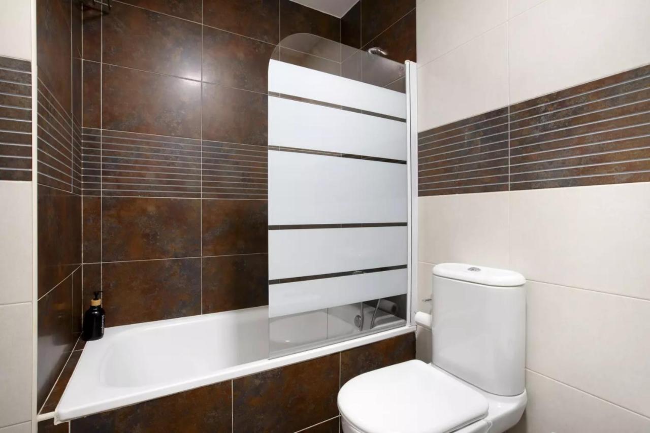 Malaga Campus Apartment Parking Included Dış mekan fotoğraf