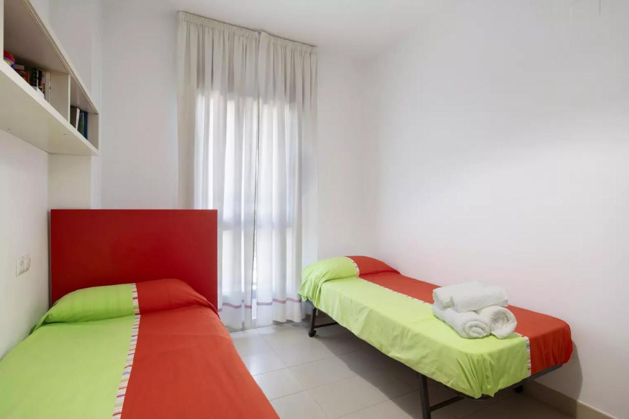 Malaga Campus Apartment Parking Included Dış mekan fotoğraf